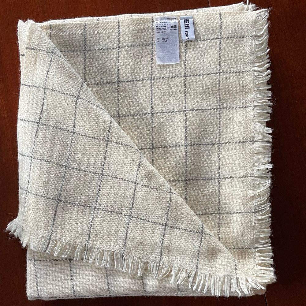 Big wool blend fringed scarf Uniqlo x Ines de la Fressange
